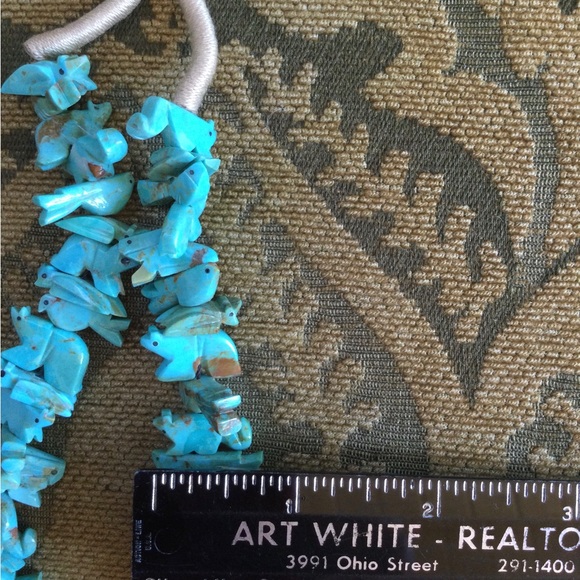 Vintage - Native American Authentic Hand Carved Turquoise Fetish Necklace - Picture 13 of 13